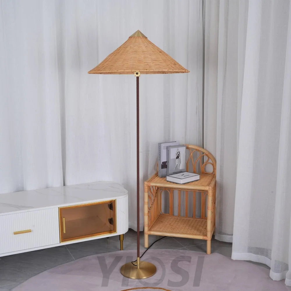 Model 9602 Floor Lamp - Yiosilamp