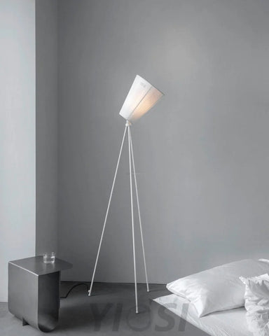 Modern Oslo Wooden Floor Lamp - Yiosilamp