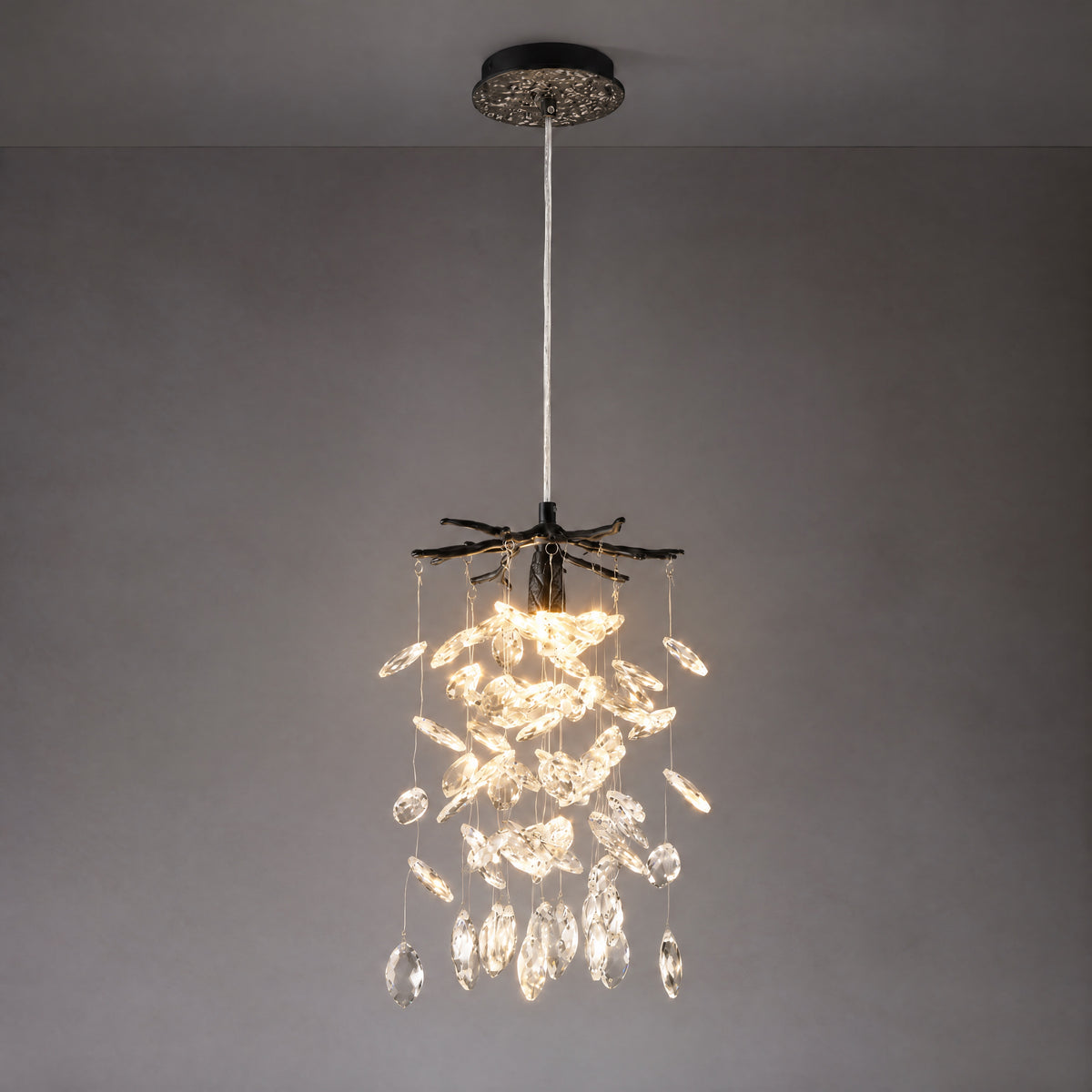 Odalys Modern Branch Pendant Light – lights on