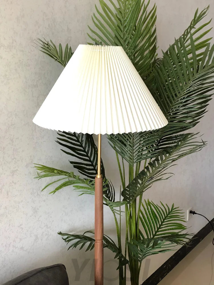 Pleated Floor Lamp ∅ 17.7″ - Yiosilamp