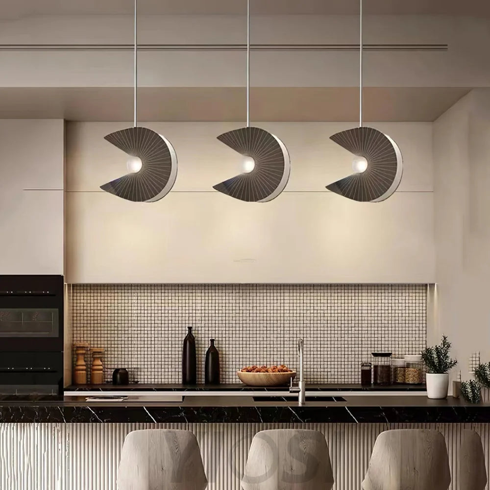 Shell Nordic Pendant - Pleated-1-Yiosilamp