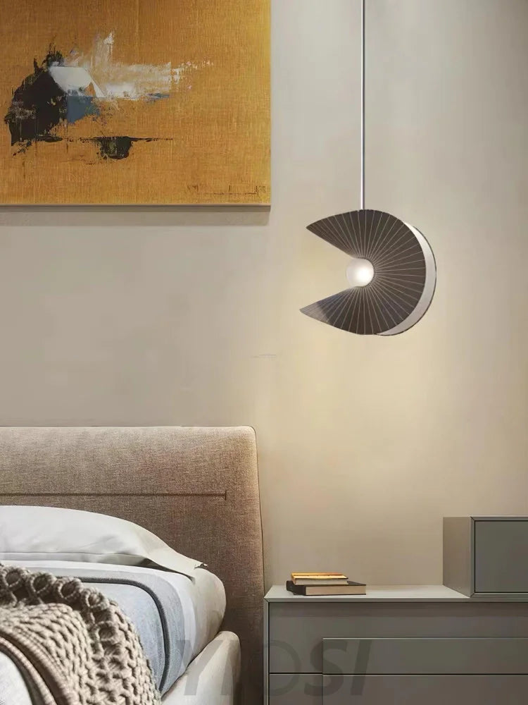 Shell Nordic Pendant - Pleated-1-Yiosilamp