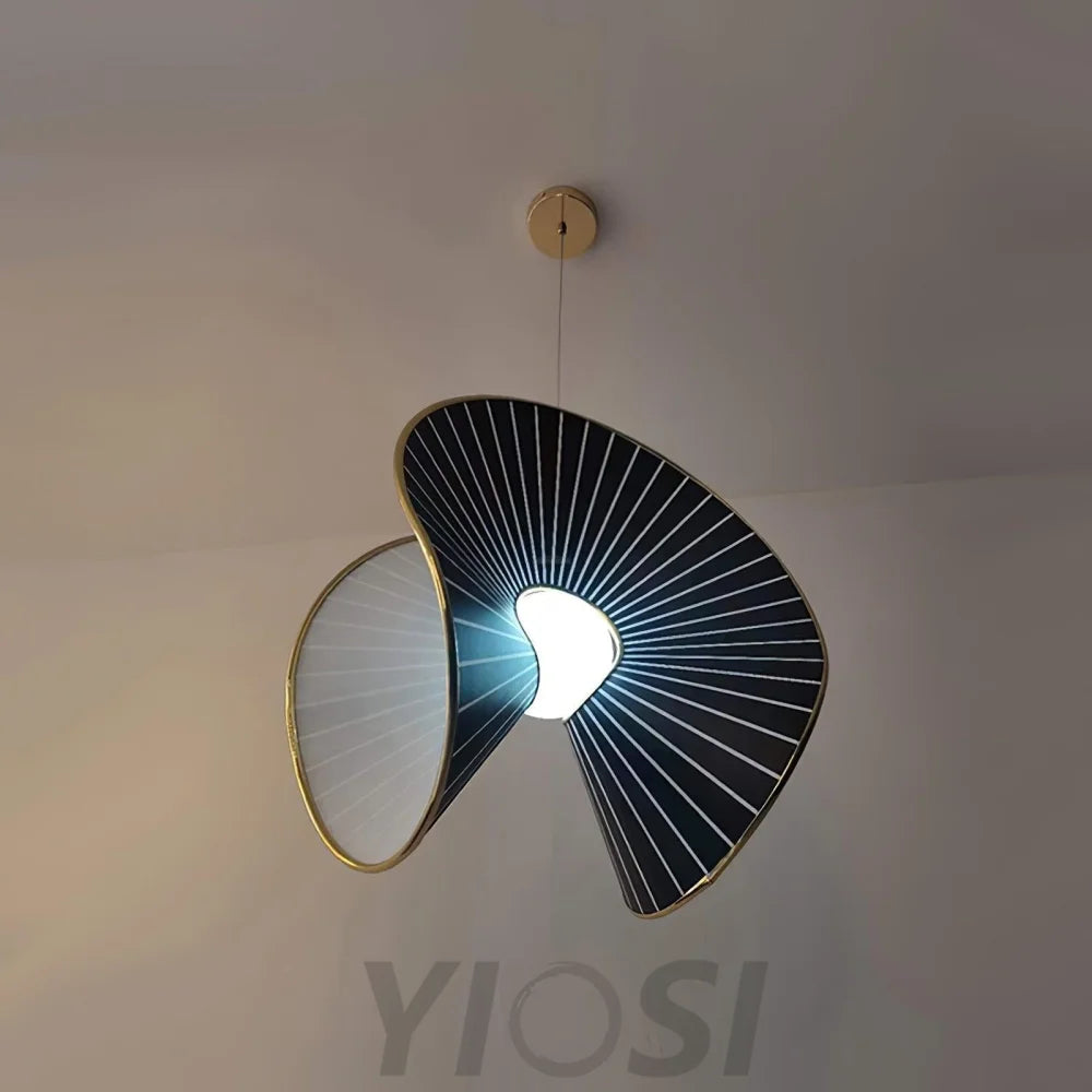 Shell Nordic Pendant - Pleated-1-Yiosilamp
