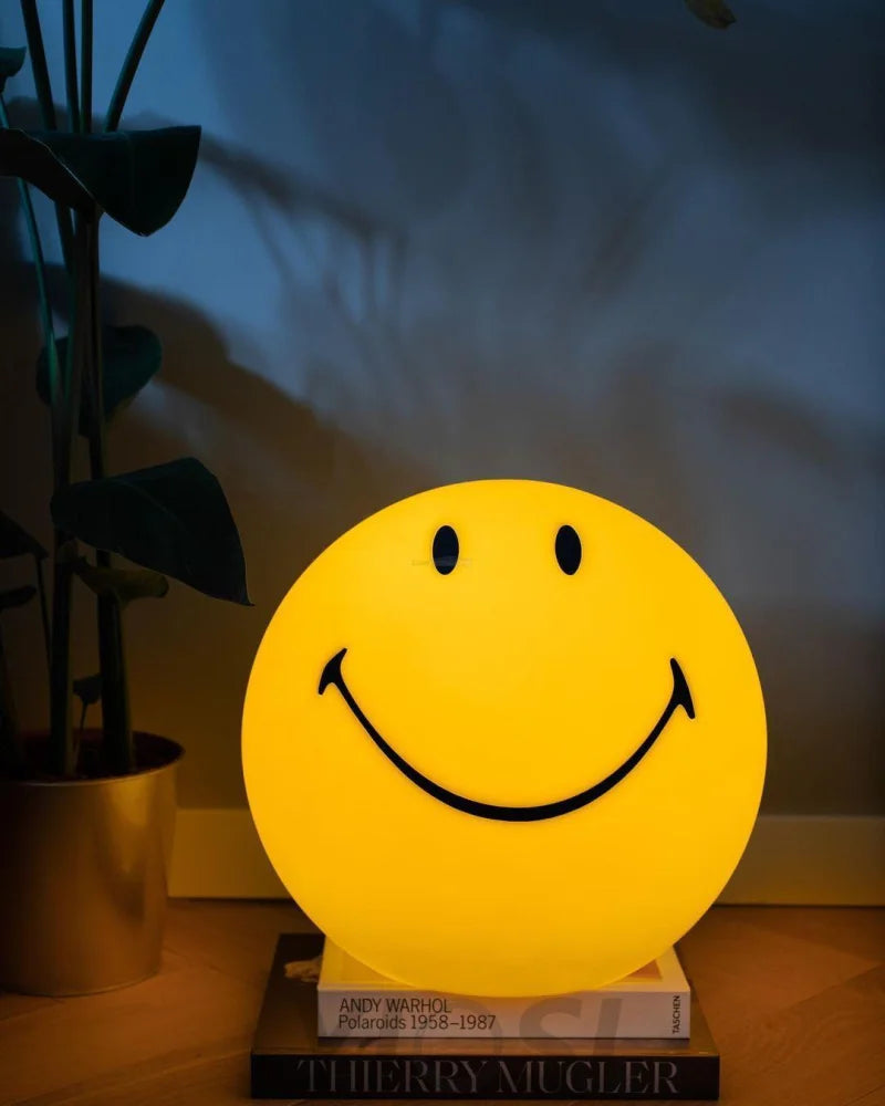 Smiling Style Rechargeable Built-in Battery Table Lamp - Candy-1-Yiosilamp