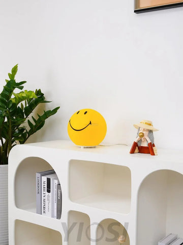 Smiling Style Rechargeable Built-in Battery Table Lamp - Candy-1-Yiosilamp