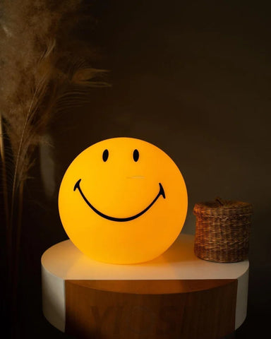 Smiling Style Rechargeable Built-in Battery Table Lamp - Candy-1-Yiosilamp