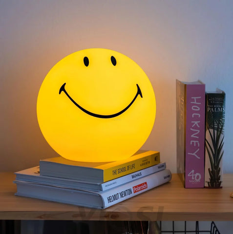 Smiling Style Rechargeable Built-in Battery Table Lamp - Candy-1-Yiosilamp