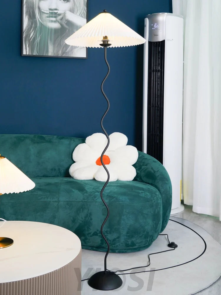 Squiggle Floor Lamp ∅ 17″ - Yiosilamp