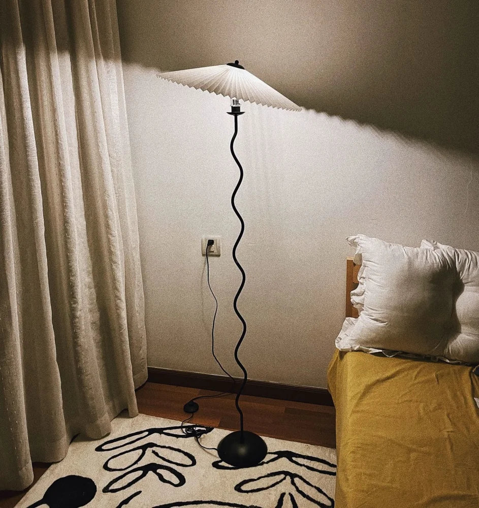 Squiggle Floor Lamp ∅ 17″ - Yiosilamp