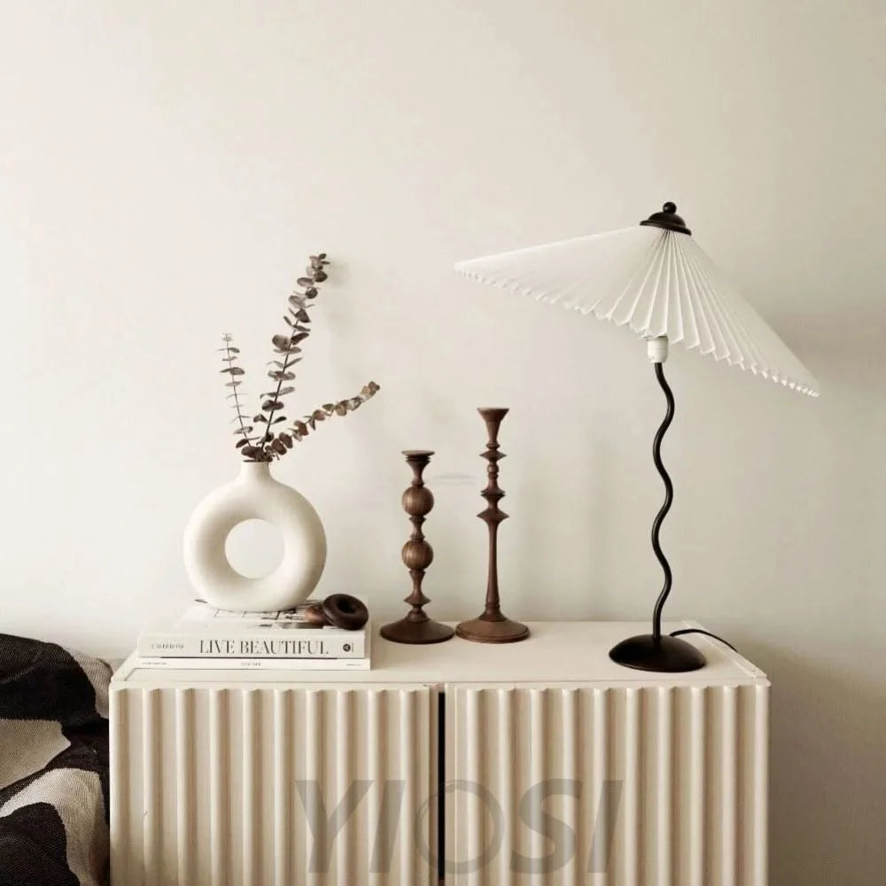 Squiggle Table Lamp ∅ 17″ - Yiosilamp