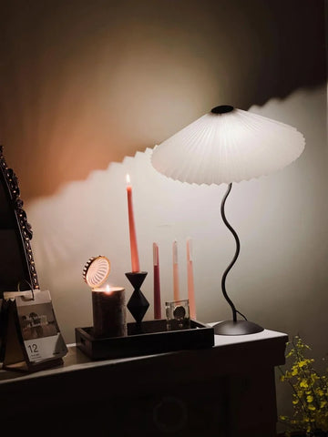 Squiggle Table Lamp ∅ 17″ - Yiosilamp