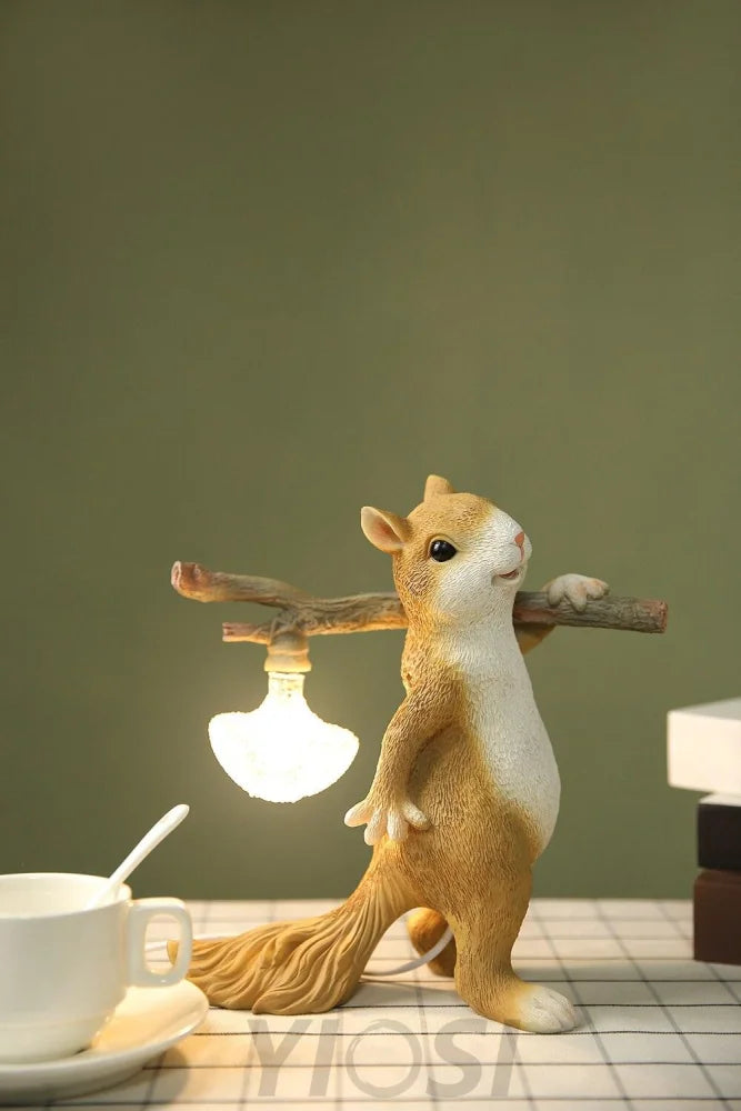 Squirrel Table Lamp ∅ 9.8″ - Creature-1-Yiosilamp