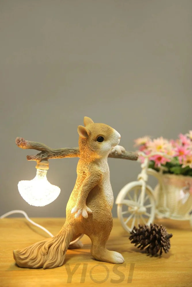 Squirrel Table Lamp ∅ 9.8″ - Creature-1-Yiosilamp