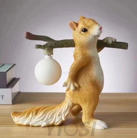 Squirrel Table Lamp ∅ 9.8″ - Creature-1-Yiosilamp