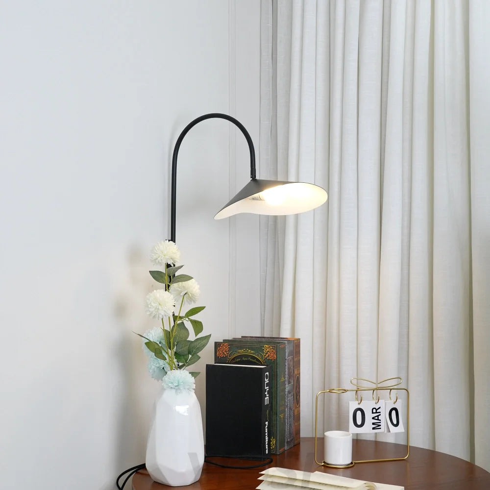 Alocasia Swivel Plug‑in Wall Lamp – Adjustable Modern Lighting