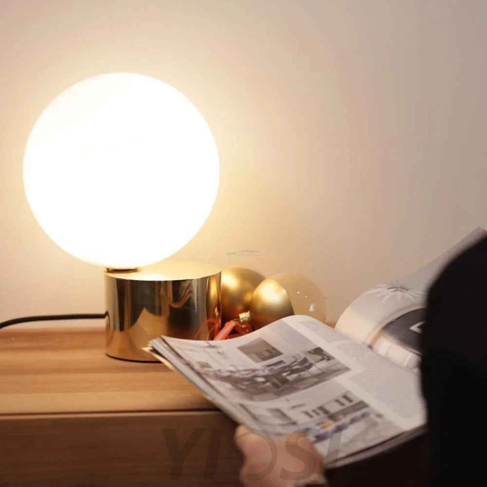 Tip of The Tongue Table Lamp ∅ 8.17″ - Flexi, Nutty-1-Yiosilamp