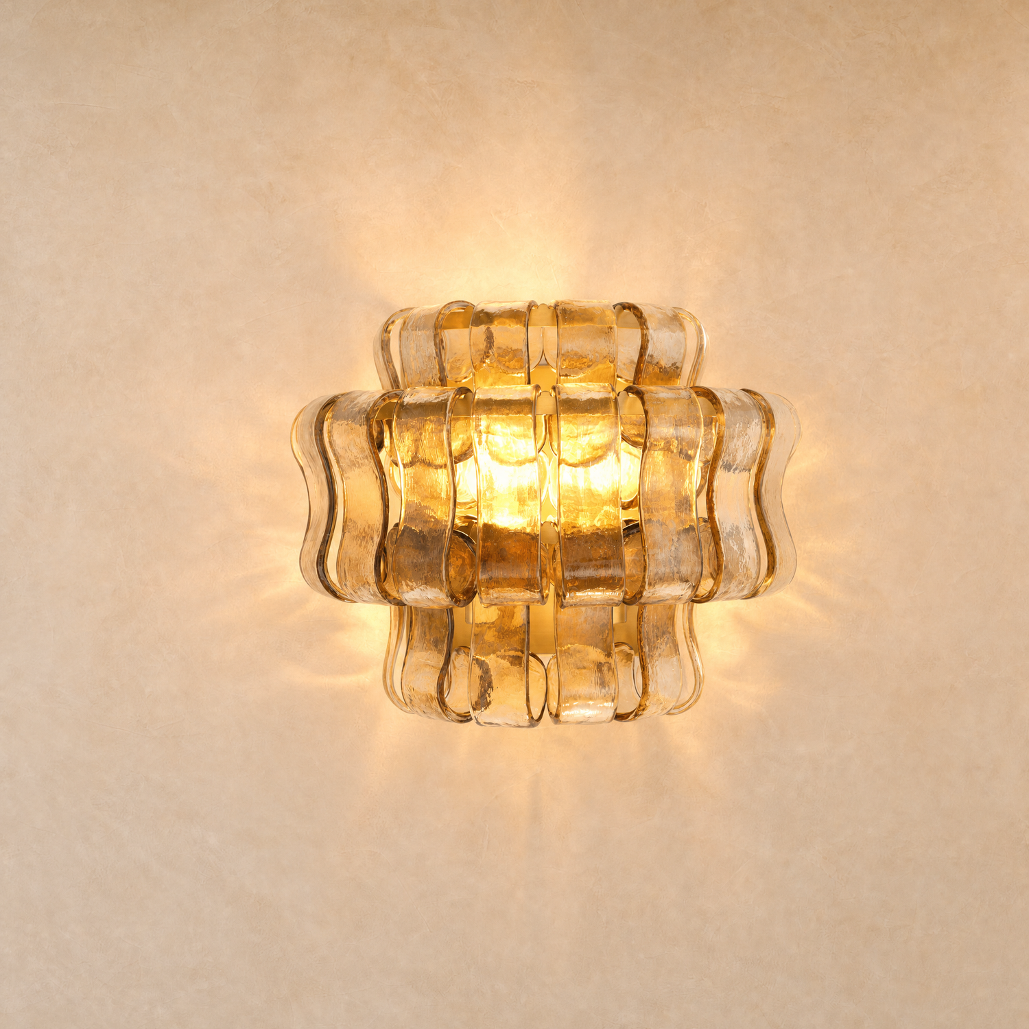 Wall Sconce in polished gold