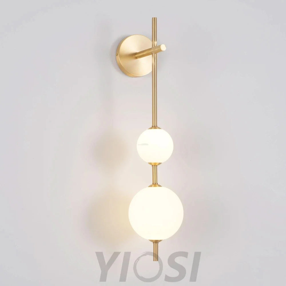 Vertical Globe Wall Sconce - Yiosilamp