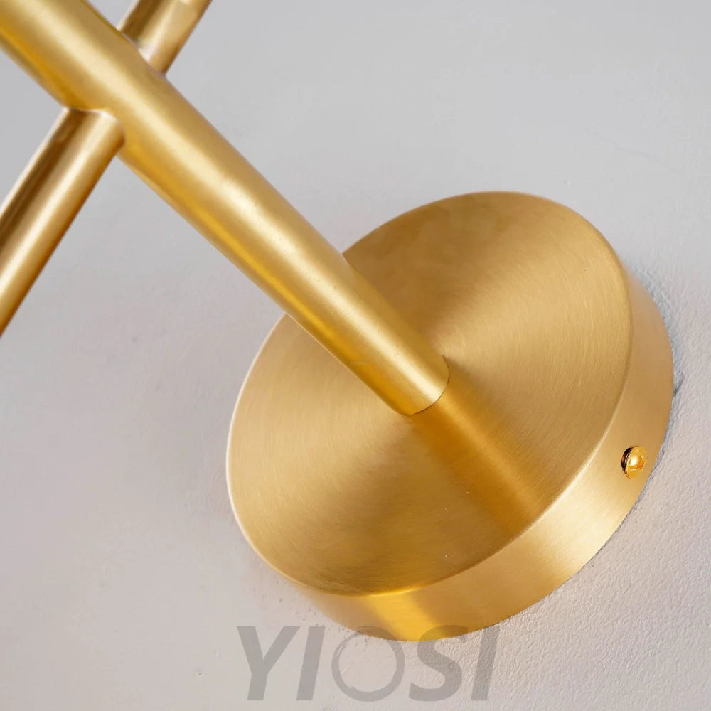 Vertical Globe Wall Sconce - Yiosilamp