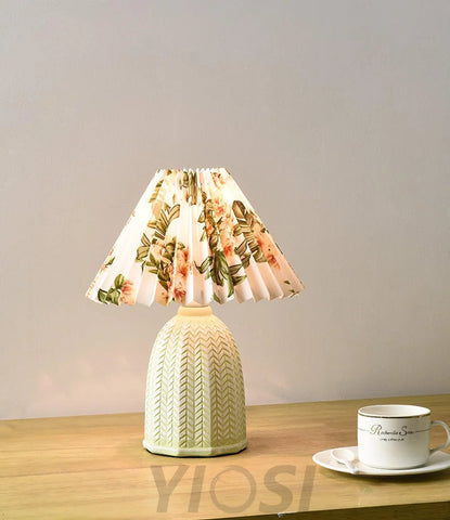 Vintage Pleated Table Light - Fabric-1-Yiosilamp