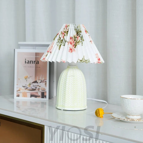 Vintage Pleated Table Light - Fabric-1-Yiosilamp