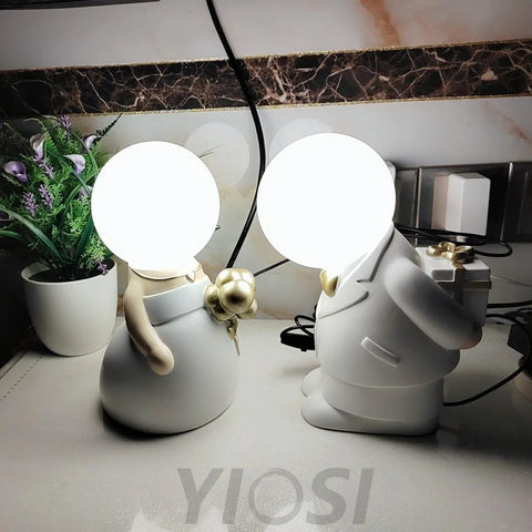 Wedding Decoration Built-in Battery Table Lamp ∅ 4.5″ - Creature-1-Yiosilamp