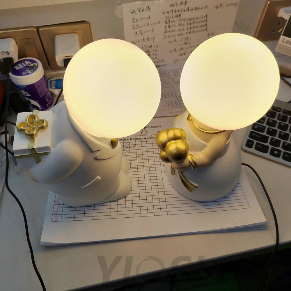 Wedding Decoration Built-in Battery Table Lamp ∅ 4.5″ - Creature-1-Yiosilamp