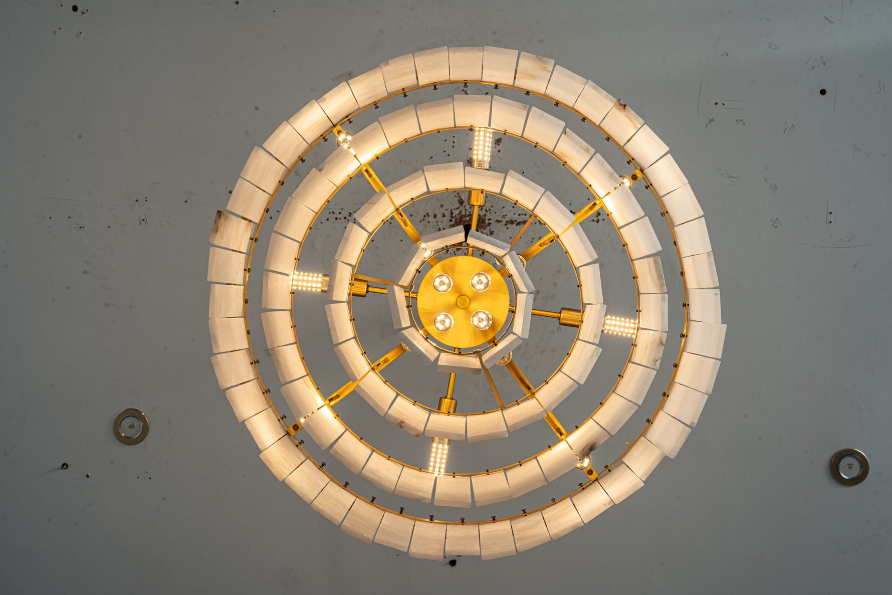 yiosi-disco-column-tier-9500-052-072.jpg