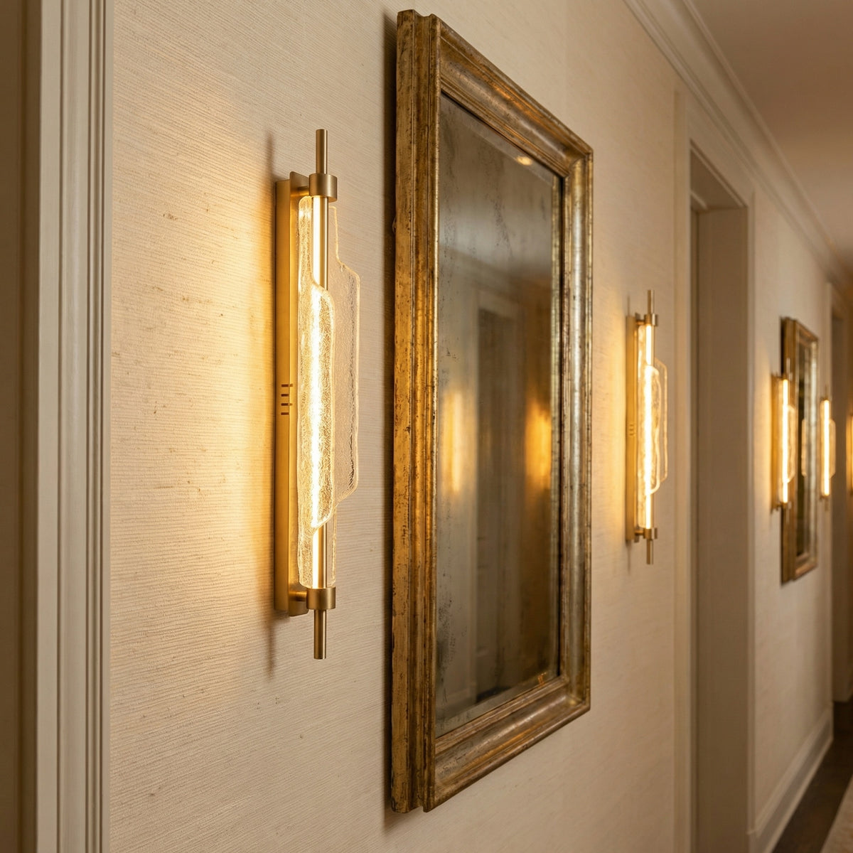 Yiosi Luce Aurora Mini Glass Wall Sconce - scene-3