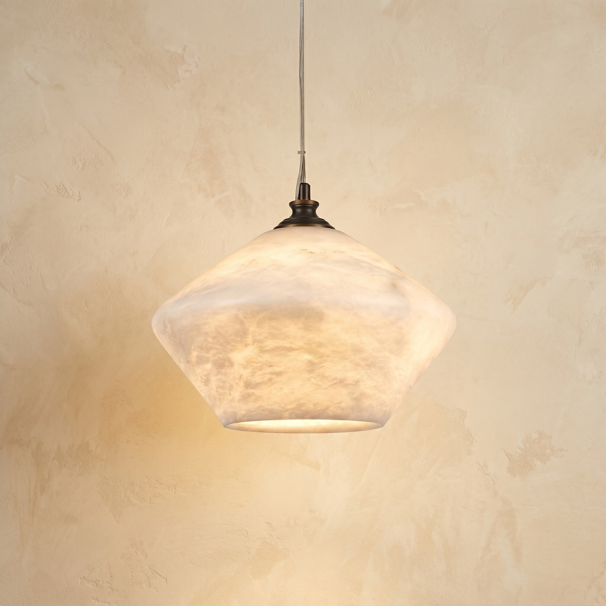 Diamond Pendant Alabaster — D380 — mra-diamond-pendant-70021-d380-product