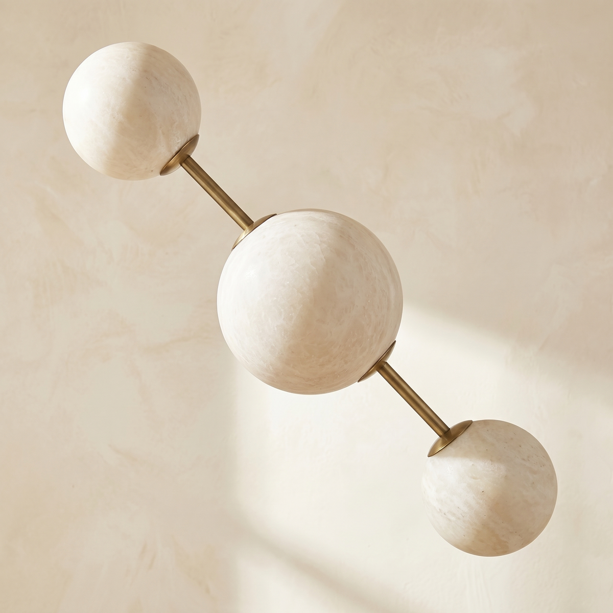 Duo/Triple Orb Wall 91051 (extra) Alabaster — W600 — mra-duo-triple-orb-wall-91051-extra-w600-dark