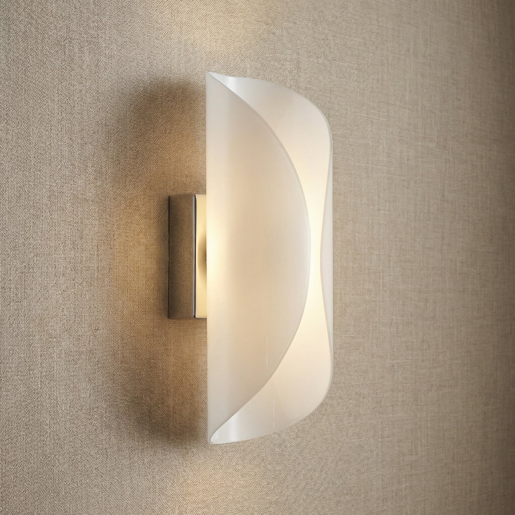 Yiosi Phantom Mini Metal Wall Sconce - Chrome + White
