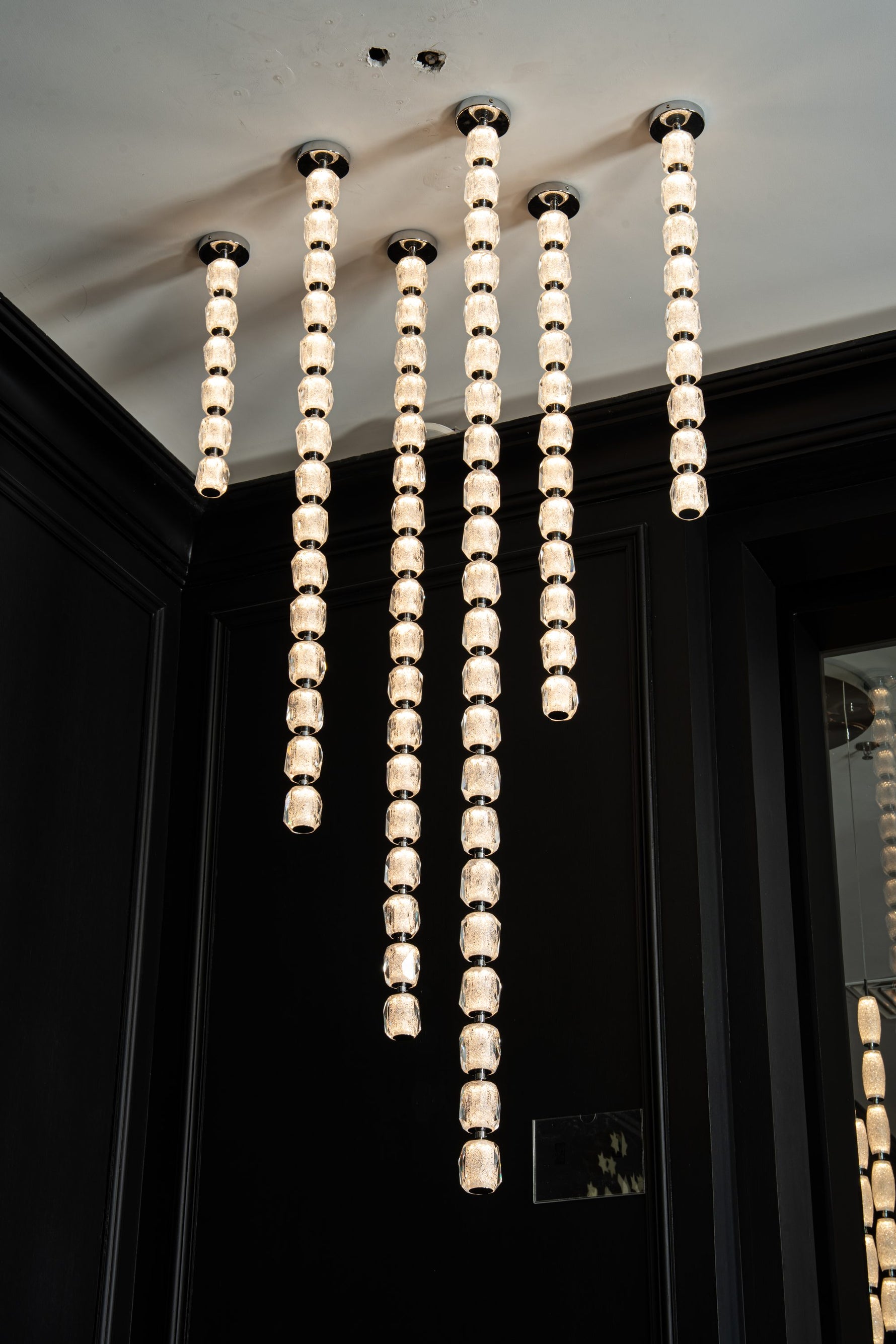 yiosi-seduction-drop-pendant-cluster-chandelier-mld-001-019.jpg