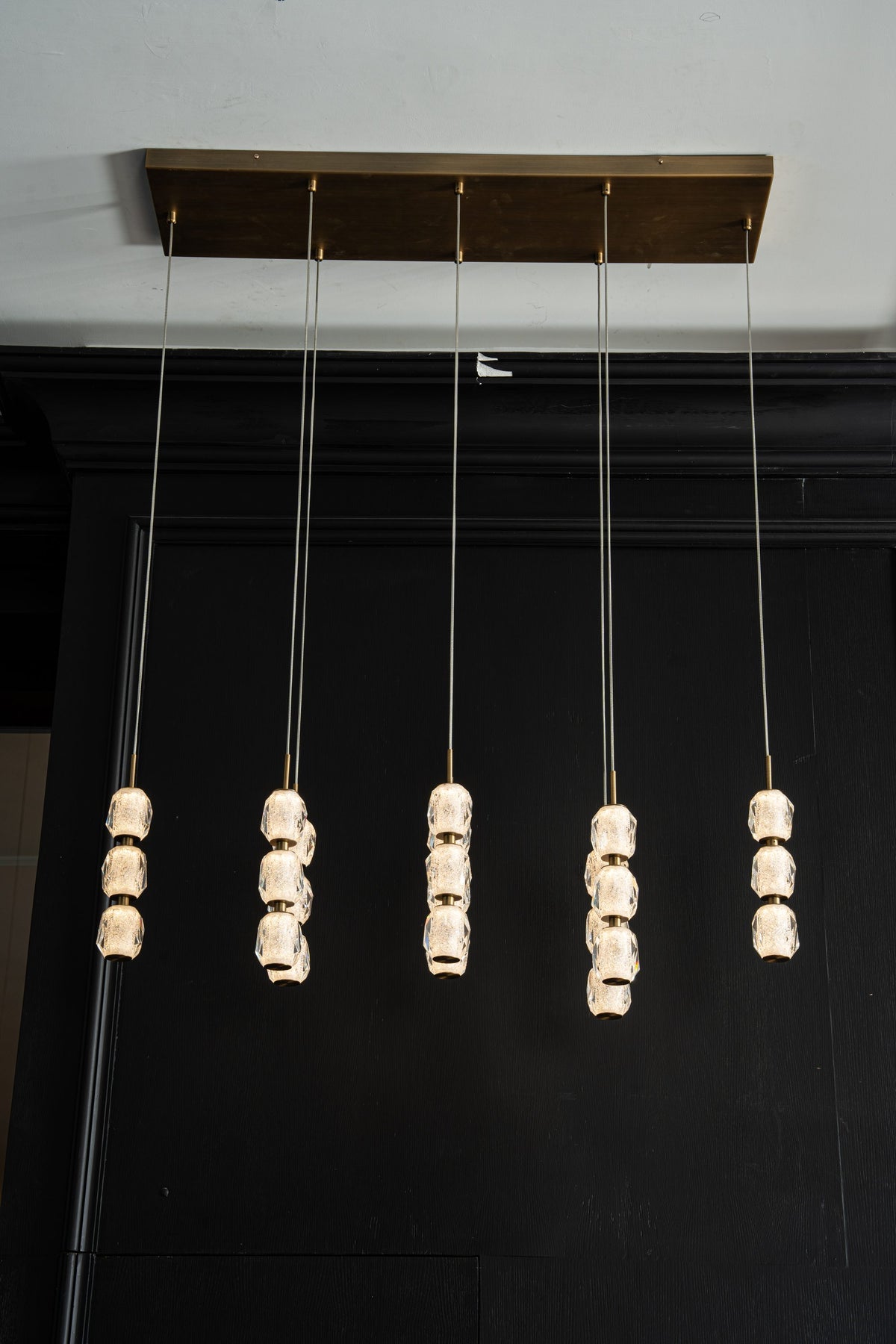 yiosi-seduction-linear-crystal-pendant-mld-014-033.jpg