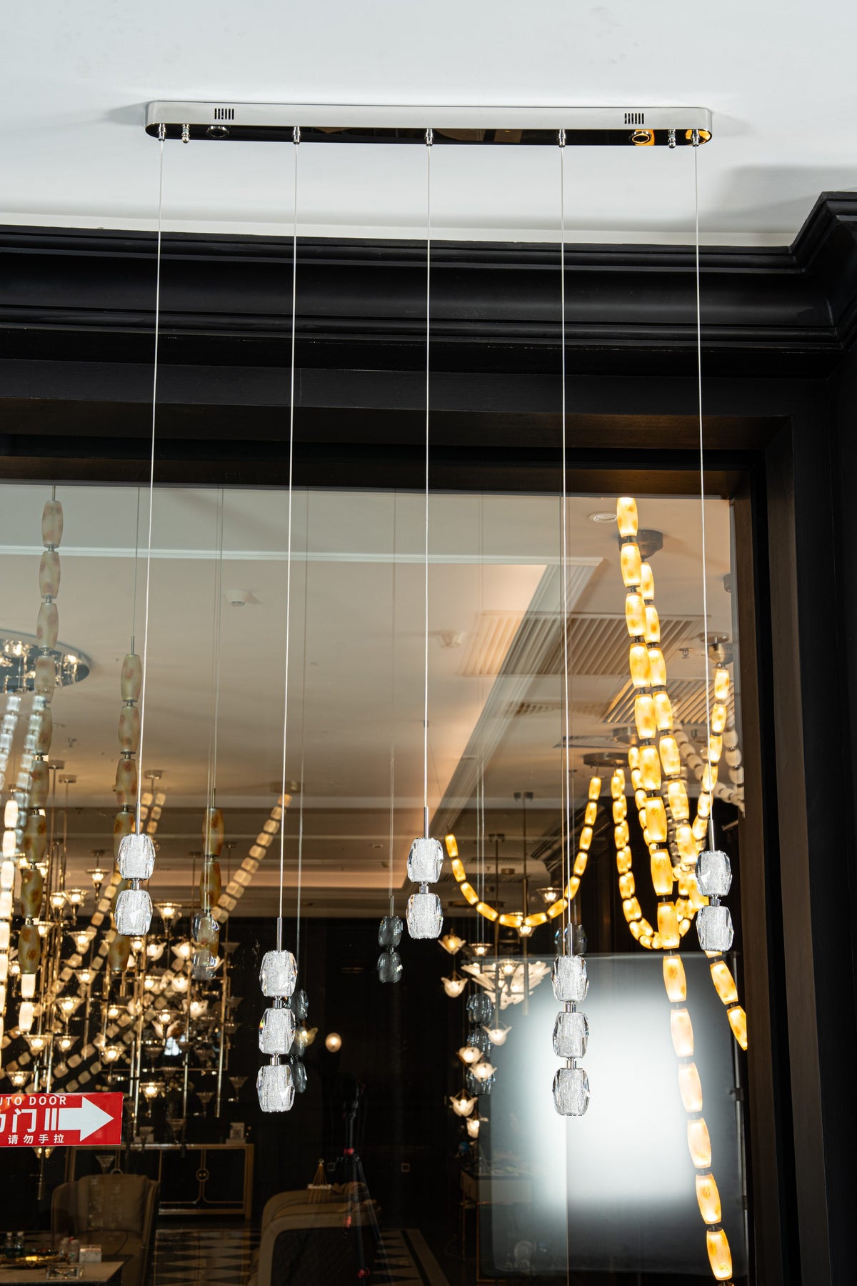 yiosi-seduction-linear-crystal-pendant-mld-015-001.jpg