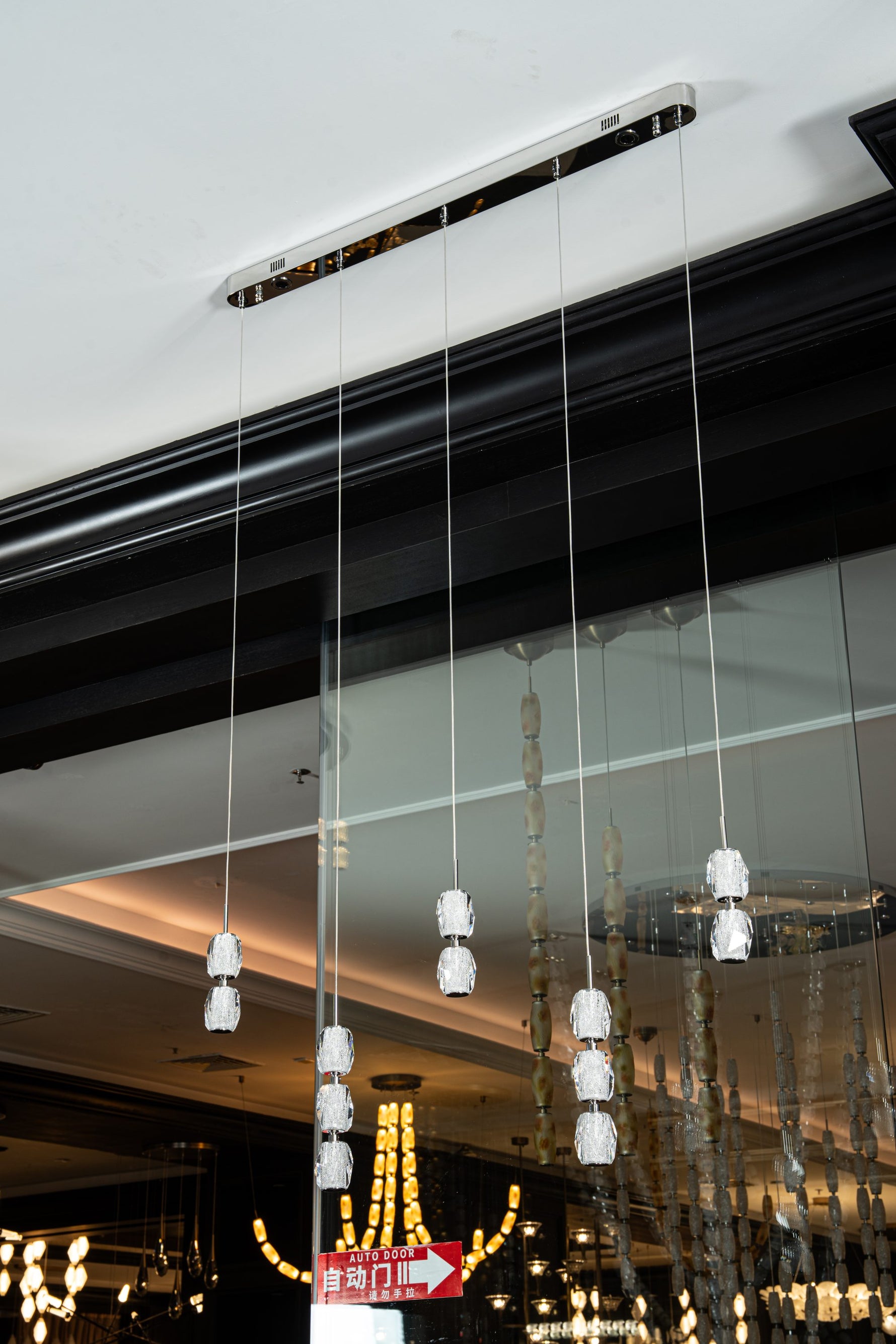 yiosi-seduction-linear-crystal-pendant-mld-015-021.jpg