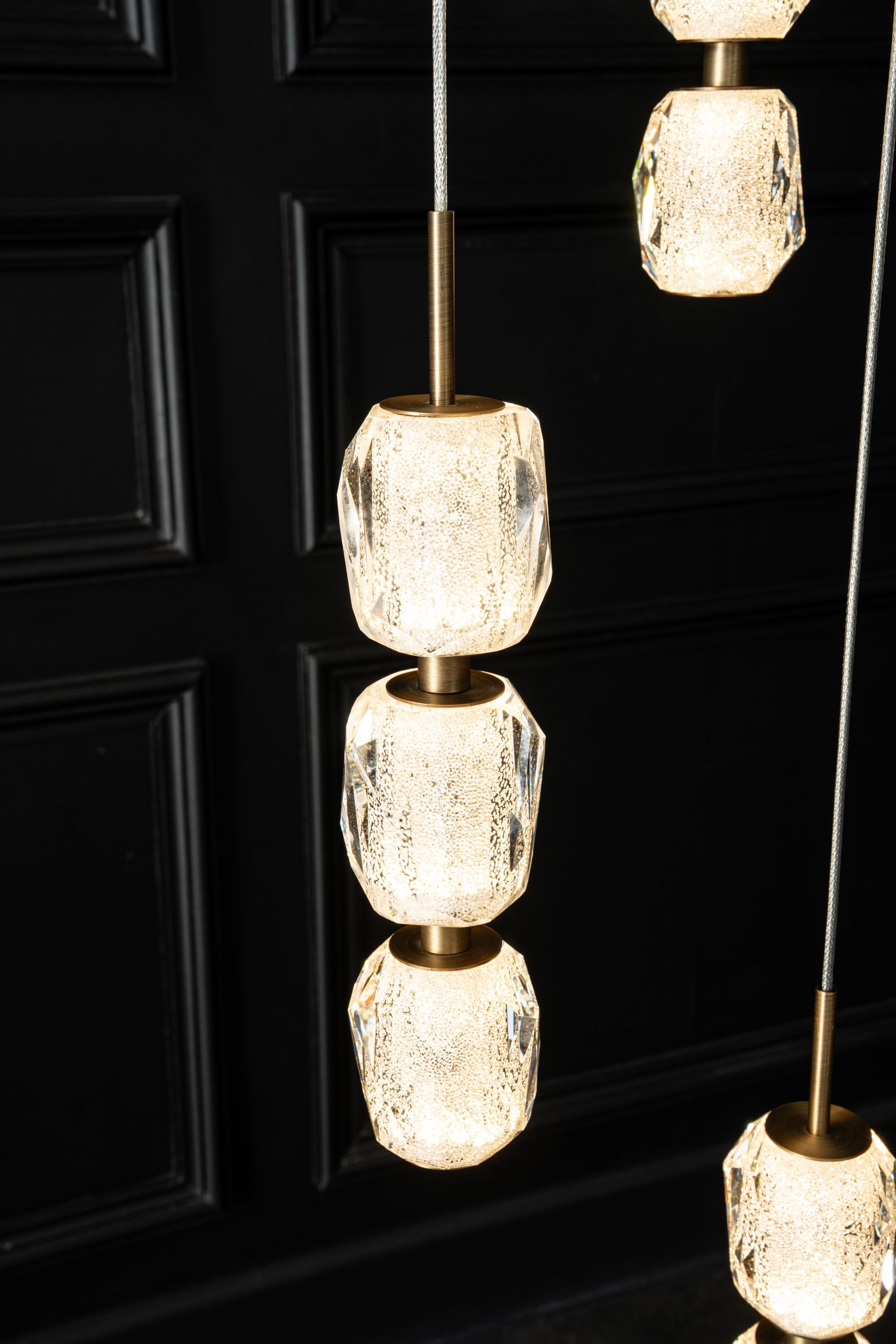 yiosi-seduction-spiral-staircase-chandelier-mld-007-025.jpg
