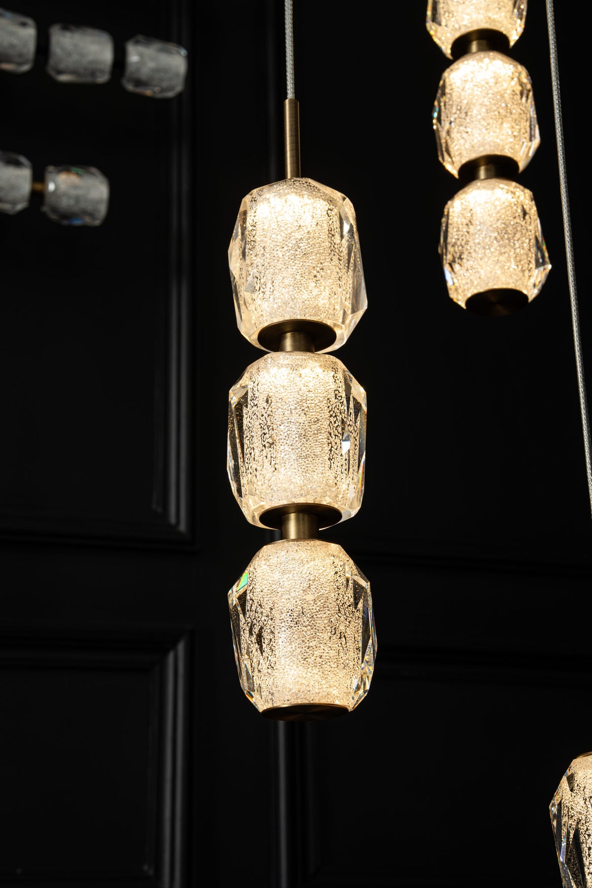 yiosi-seduction-spiral-staircase-chandelier-mld-007-035.jpg