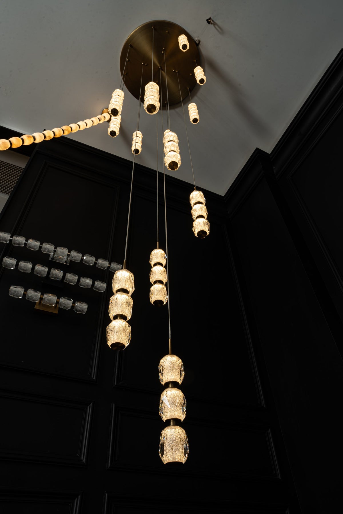 yiosi-seduction-spiral-staircase-chandelier-mld-007-043.jpg