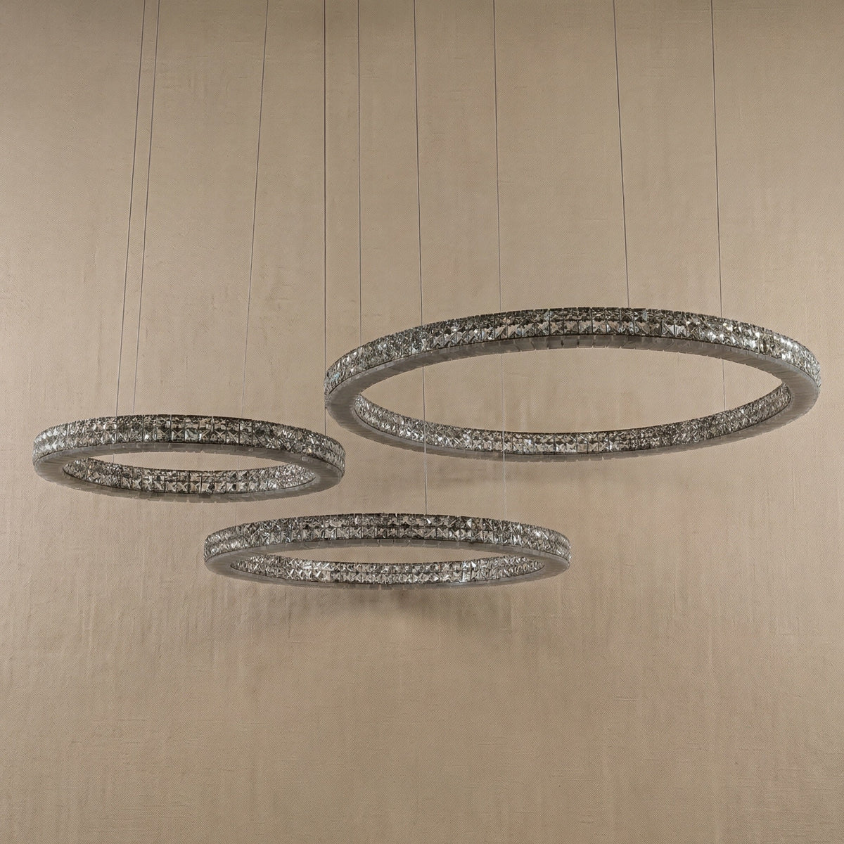 Yiosi Vera 3-tier crystal & alabaster chandelier in modern American dining setting