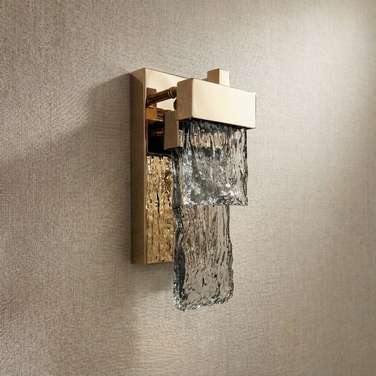 Yiosi Series Linear Glass Wall Sconce 5" - dark